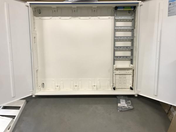 Hager Verteilerschrank mit 1x Verteilerfeld ZU37VT5APZ2 mit APZ, ZB35S